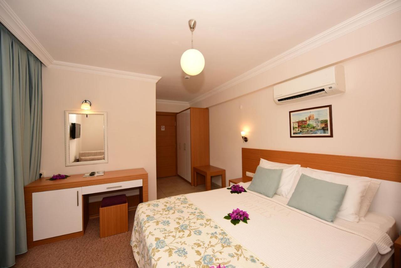אולודניץ Perdikia Hill Hotel And Villas מראה חיצוני תמונה