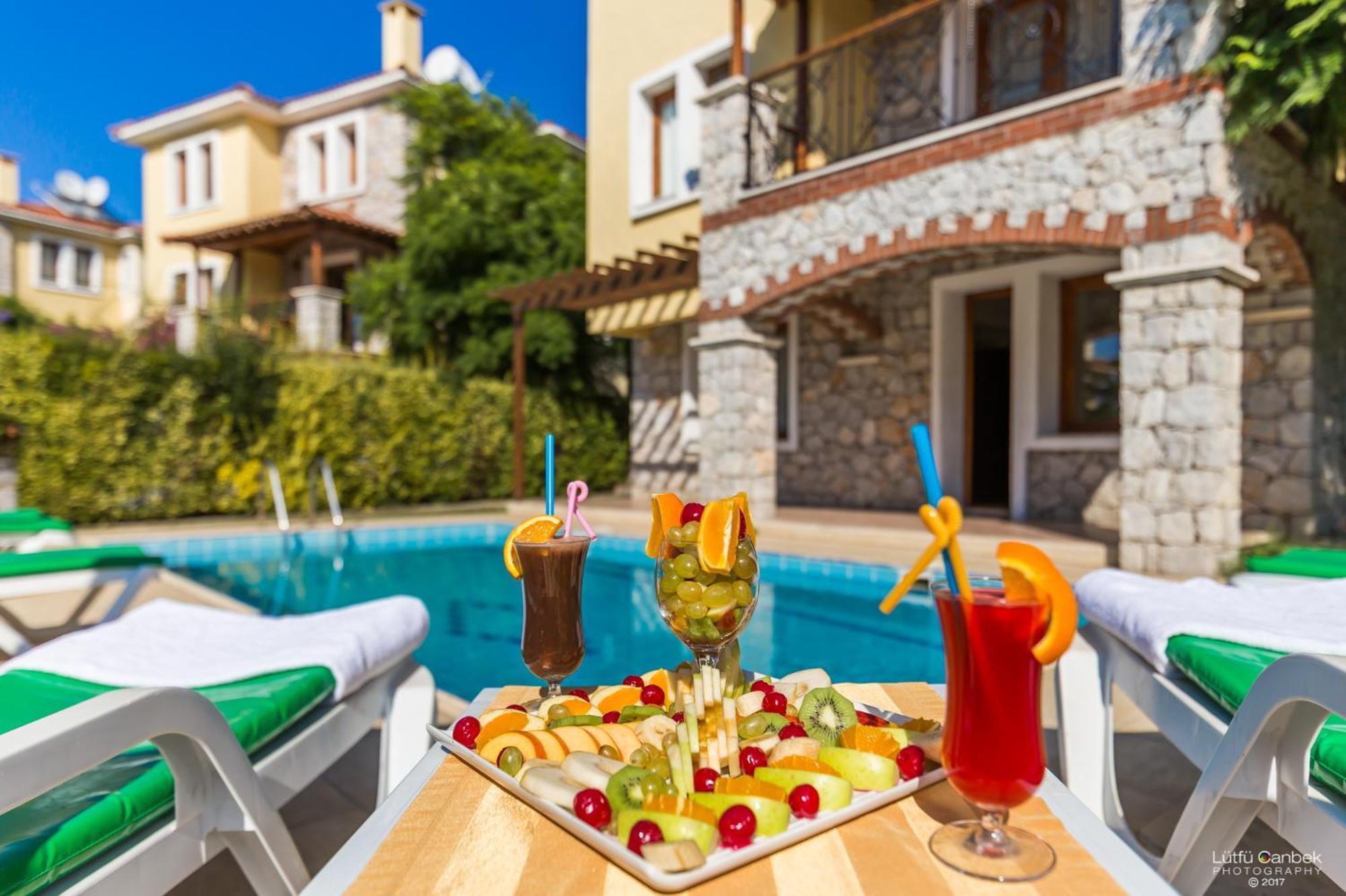 אולודניץ Perdikia Hill Hotel And Villas מראה חיצוני תמונה