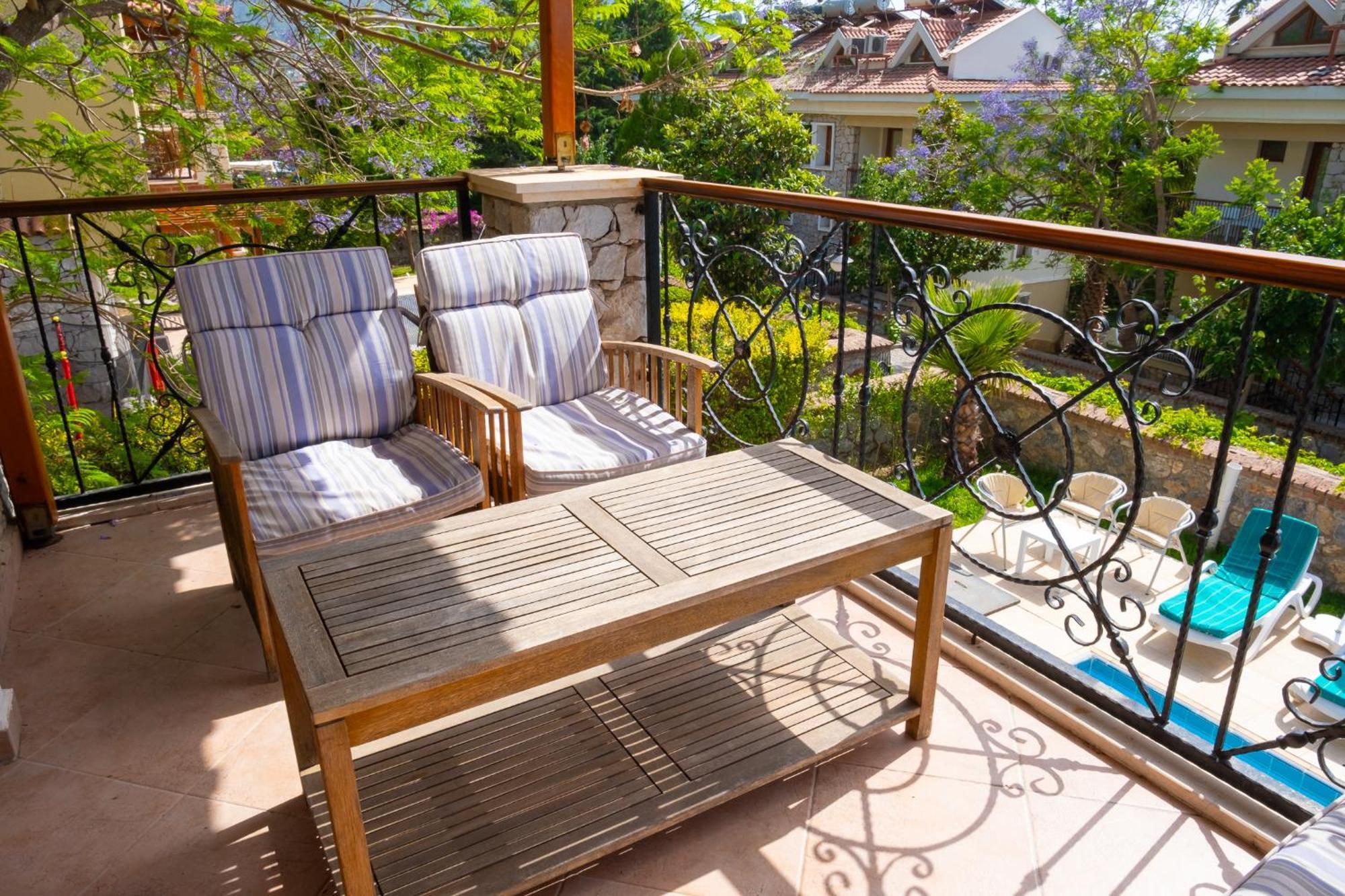 אולודניץ Perdikia Hill Hotel And Villas מראה חיצוני תמונה