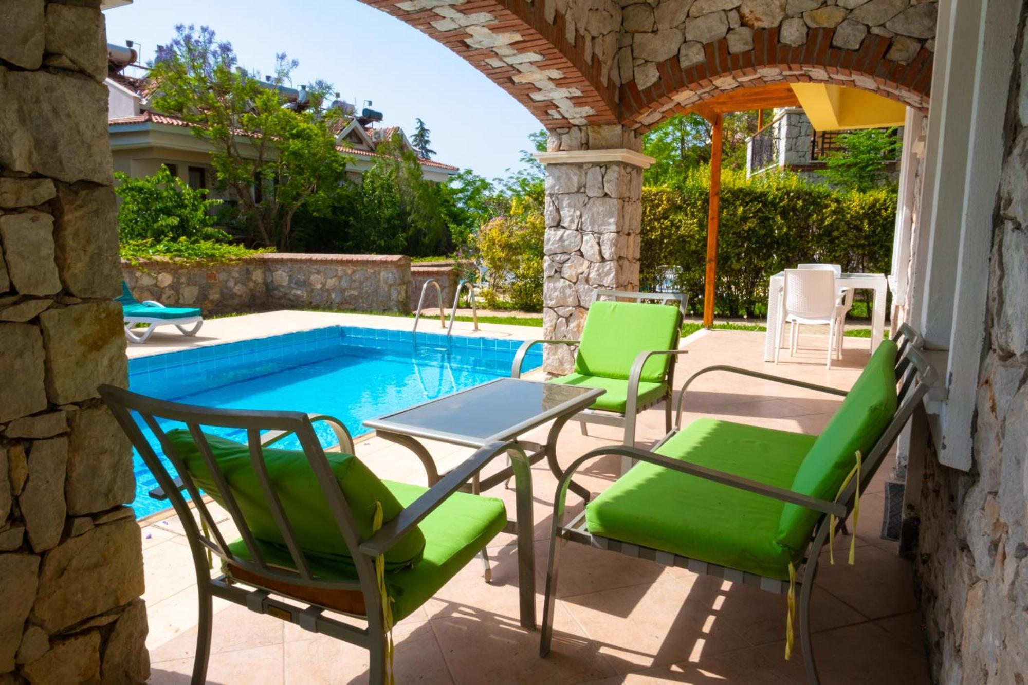אולודניץ Perdikia Hill Hotel And Villas מראה חיצוני תמונה